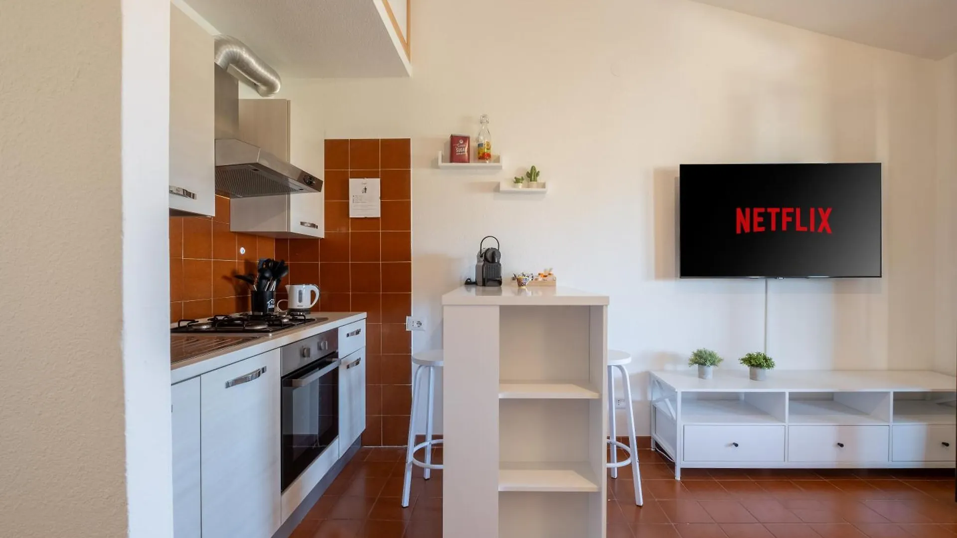 Apartment Suite Capitana Harbor-Self Checkin-Terrace-Netflix