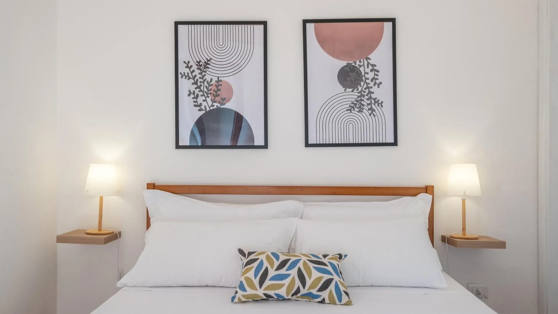 Apartment Suite Capitana Harbor-Self Checkin-Terrace-Netflix Italy