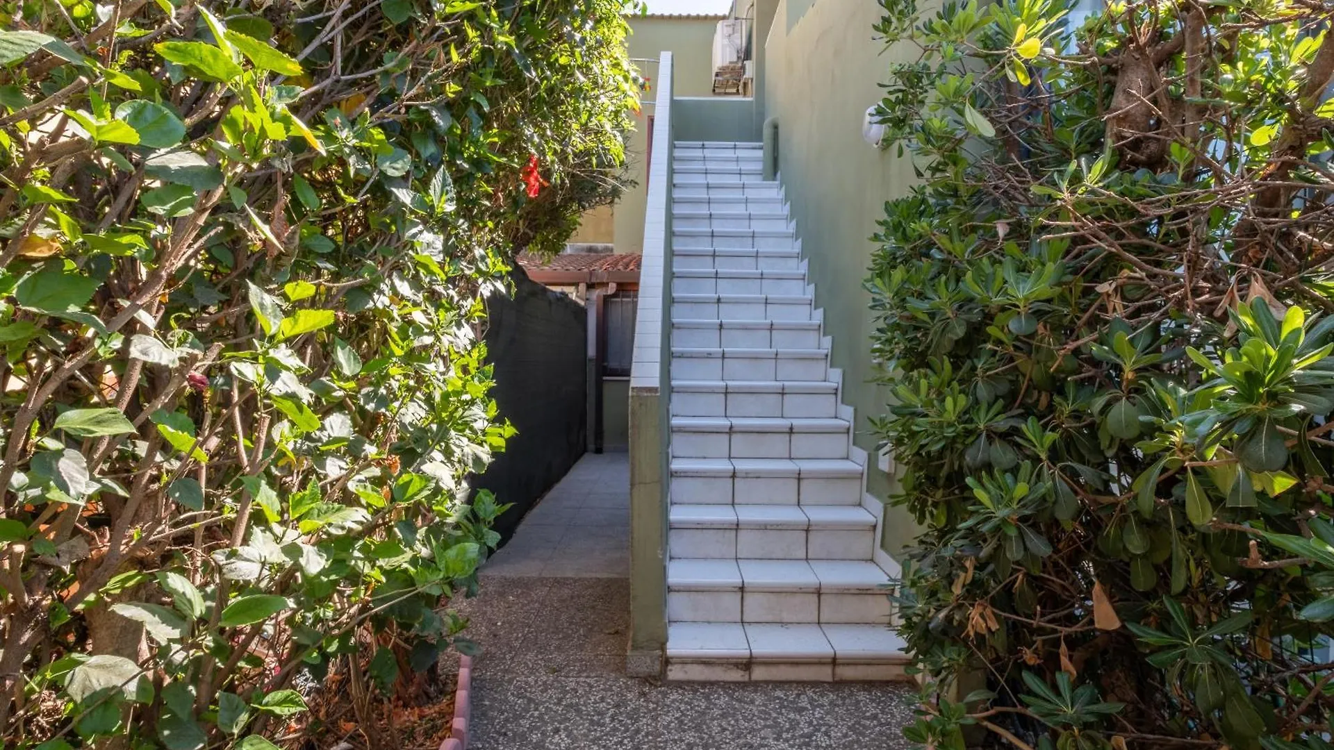 Suite Capitana Harbor-Self Checkin-Terrace-Netflix Apartment