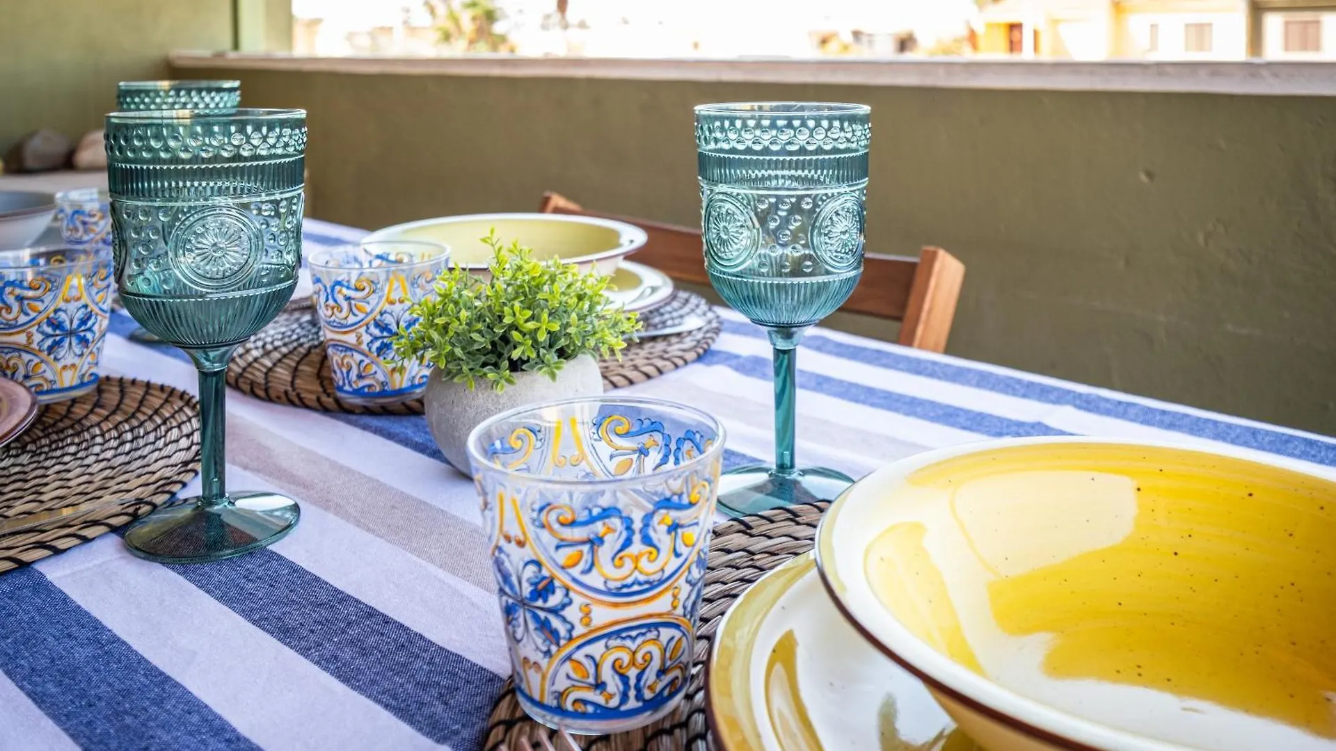 Suite Capitana Harbor-Self Checkin-Terrace-Netflix