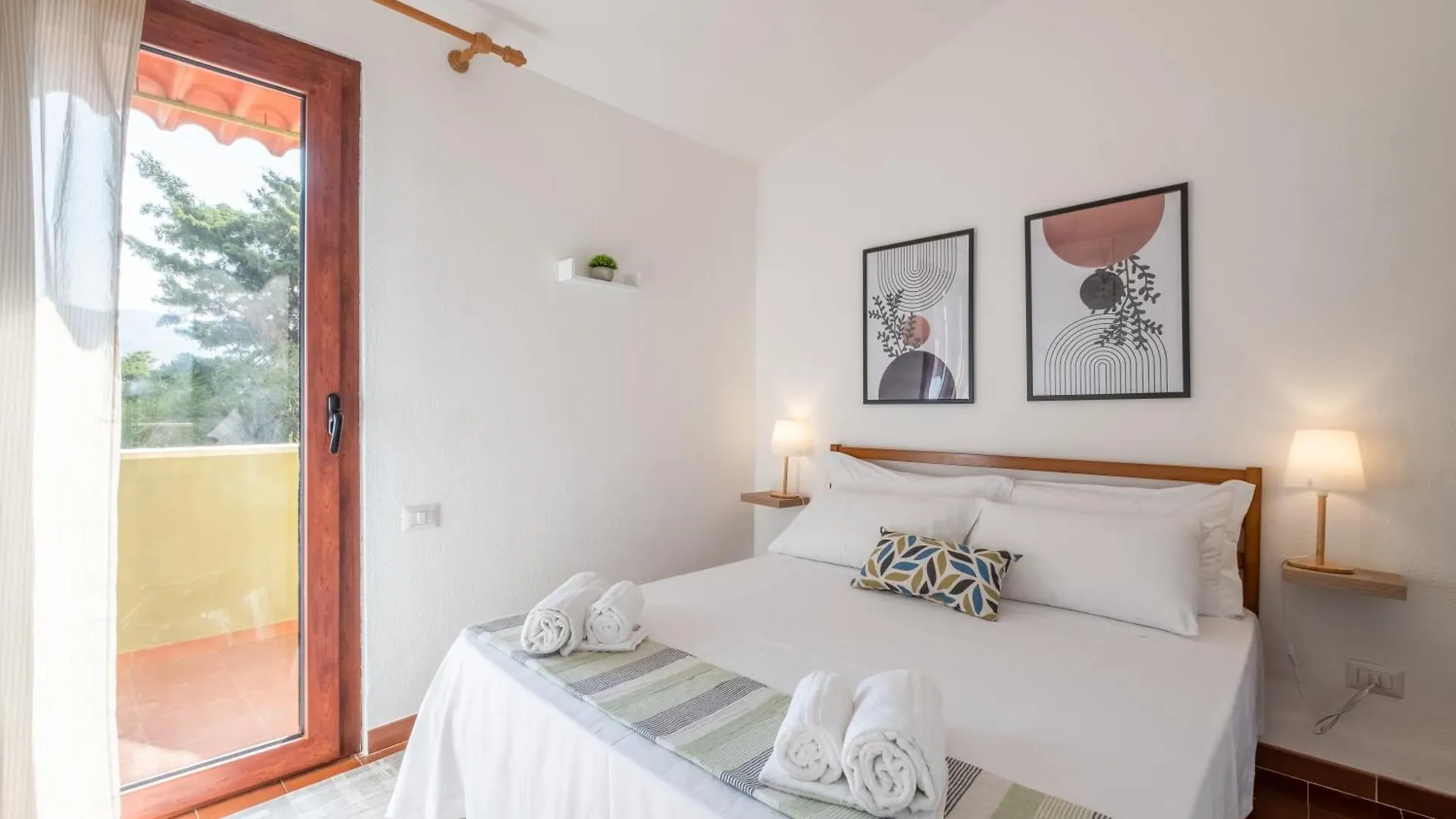 Suite Capitana Harbor-Self Checkin-Terrace-Netflix location
