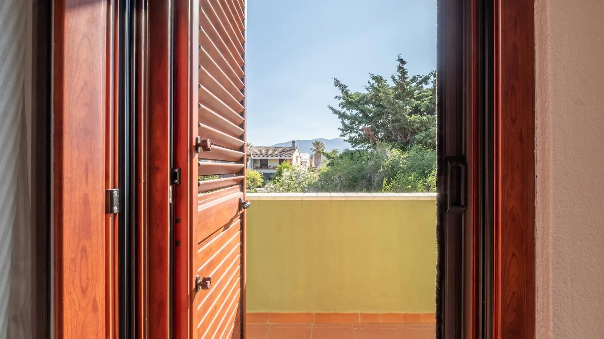 Suite Capitana Harbor-Self Checkin-Terrace-Netflix Apartment